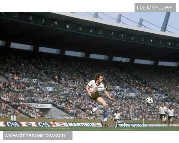 德国足球巨星:从贝肯鲍尔到诺伊尔的辉煌历程与时代变迁